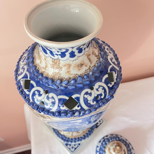 1980s 1980s Beautiful huge Maitland Smith blue and white scenic urn with lid and brass acorn finial // sepia flowers // hand-painted // Made in Thailand For Sale - Image 5 of 10