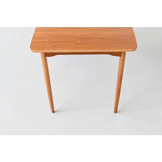 Brown Drop-Leaf Dining Table in Beach and Teak by Hans J. Wegner, Denmark, 1950s For Sale - Image 8 of 18