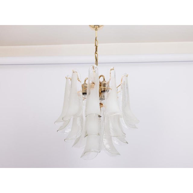 1980s Large Murano Glass Petals Chandelier, 1980s For Sale - Image 5 of 18