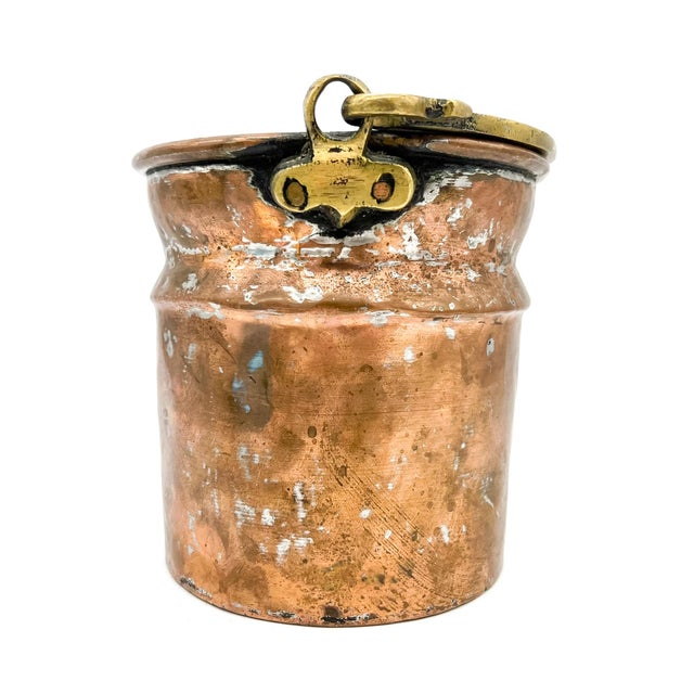 Farmhouse Vintage Hammered Copper Cachepot With Brass Swing Handle — Rustic European / English Country / Colonial Style For Sale - Image 3 of 13