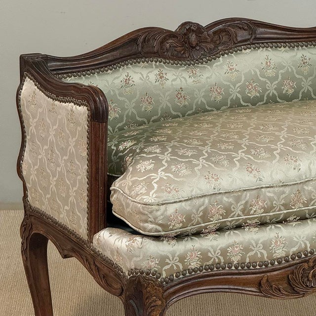 19th Century French Louis XV Walnut Vanity Armchair For Sale In Dallas - Image 6 of 18