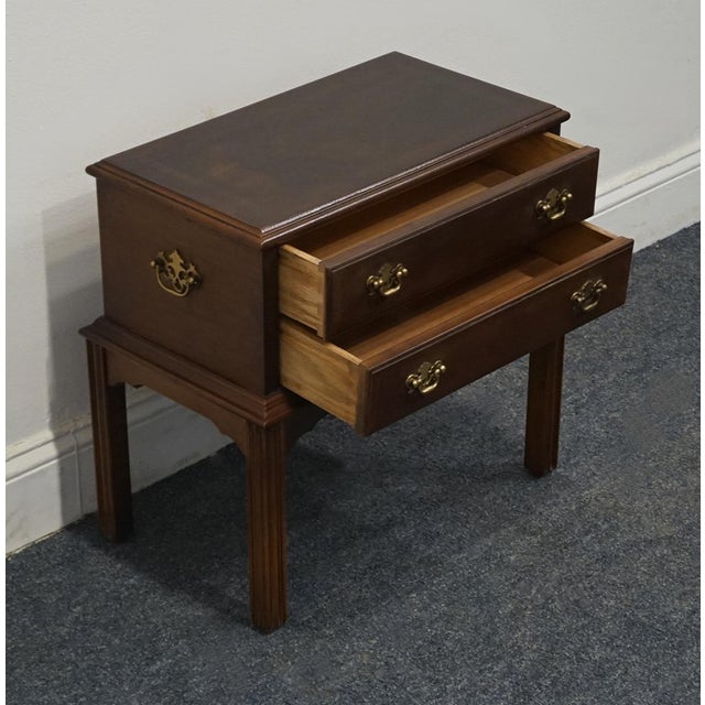 Altavista Lane Solid Mahogany Traditional Chippendale Style 21" Petite Chairside Chest / Accent End Table For Sale In Kansas City - Image 6 of 12