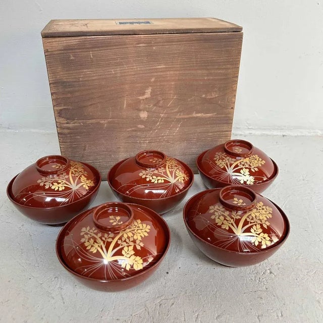 Shōwa Era Urushi Maki-E Rice Bowls, Japan, 1950s, Set of 5 For Sale - Image 12 of 13