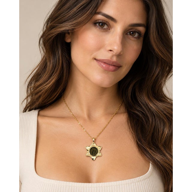 Traditional 19th Century Ancient Byzantine 14k Gold Bronze Coin Star of David Pendant For Sale - Image 3 of 6