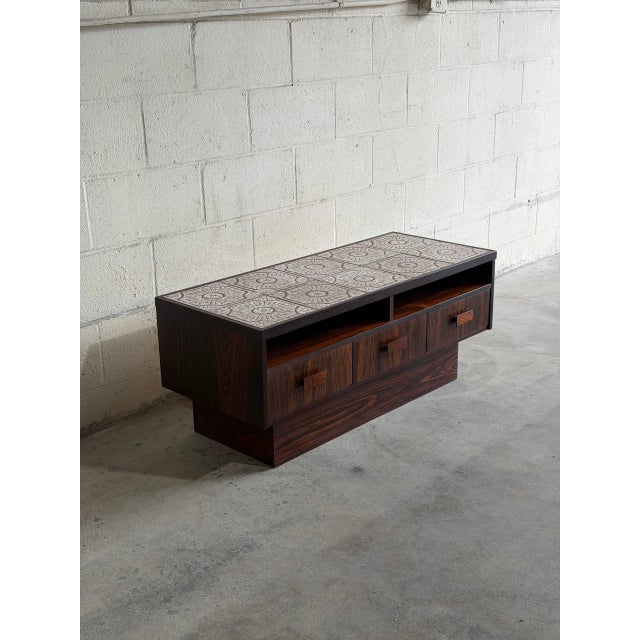 Rosewood Low Three Drawer Chest With Tile Top Media Stand Coffee Table Denmark 1960s For Sale - Image 4 of 10