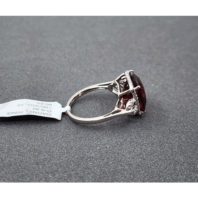 Metal 8.85 Ct Natural Garnet & Diamond Ring Size 7 For Sale - Image 7 of 8