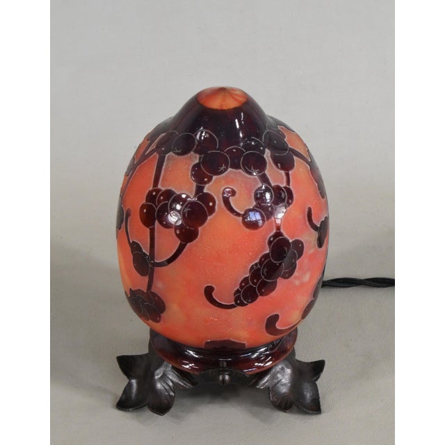 CHARLES SCHNEIDER - le verre Français A rare 1924-1935 French art deco night lamp in wrought iron with a nice Schneider...