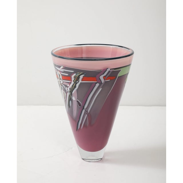 White 1981 Rick Bernstein Art-Glass Modernist Vase For Sale - Image 8 of 11