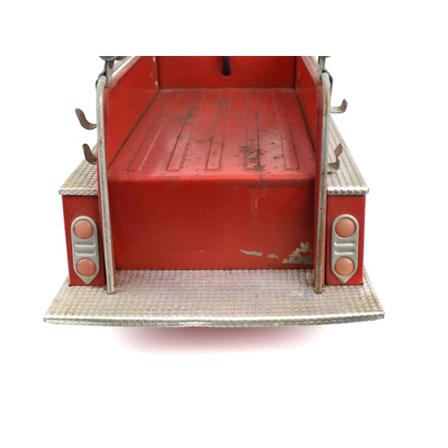 Vintage Mid 20th Century Metal Tonka Pumper Fire Truck Toy Model Figurine Usa For Sale - Image 9 of 13