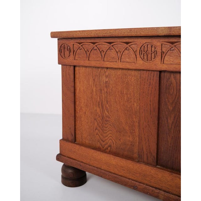 Chest in Oak with Carved Details and Round Legs, 1920s For Sale - Image 9 of 14