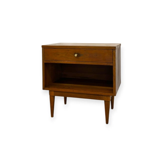 Vintage Mid-Century Modern Walnut Nightstand Dovetailed Drawers. For Sale - Image 4 of 8