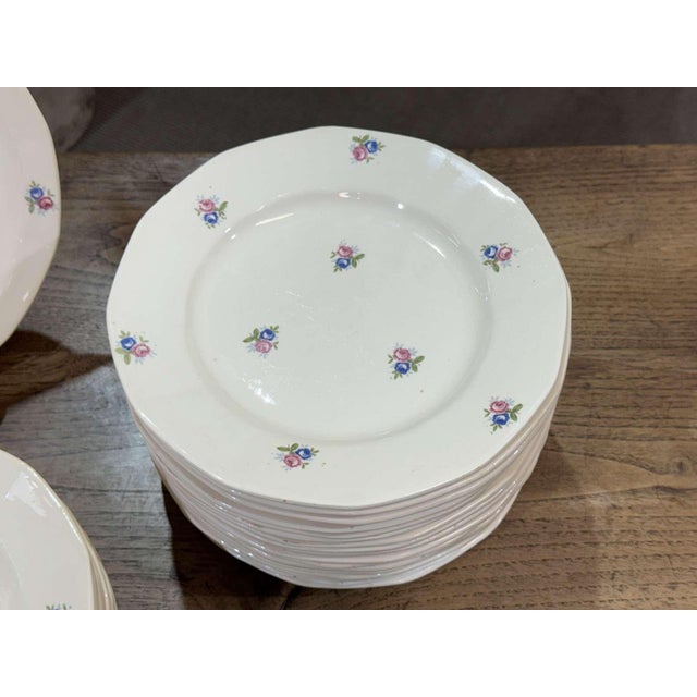 Earthenware Dinner Service from the Digoin Sarreguemines Factory, Set of 33 For Sale - Image 6 of 8