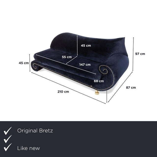 The Bretz Gaudi three-seater sofa exudes elegance, thanks in particular to its deep blue hue and gold accents. The high-...