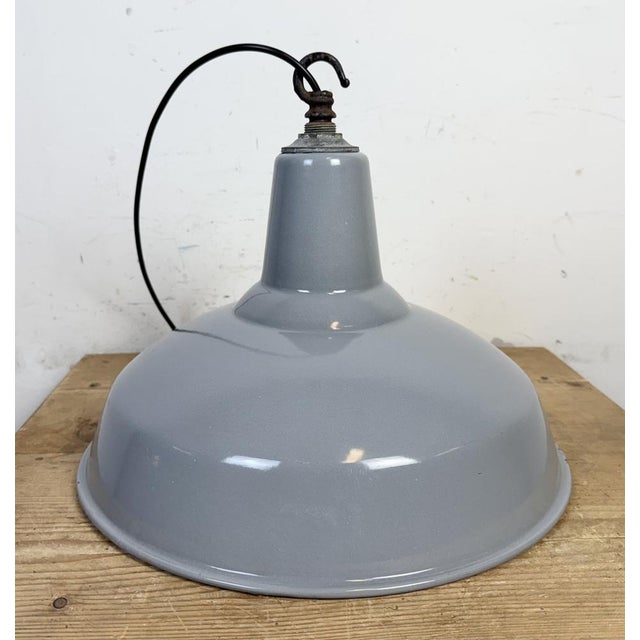 Industrial British Grey Enamel Factory Pendant Lamp from Benjamin Electric Manufacturing Company, 1960s For Sale - Image 12 of 18