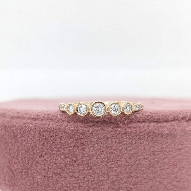 Modern Diamond Band Ring in Solid 14k Yellow Gold Round 2.6mm Earth Mined Diamonds Size 6.75 For Sale - Image 3 of 7