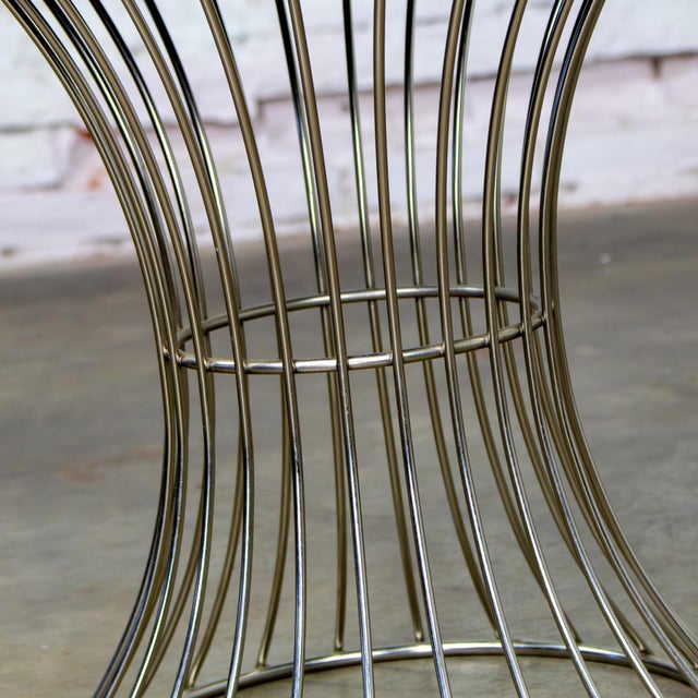 Mid-20th Century MCM Stool Manner of Warren Platner Chrome Wire Base and Black Vinyl Seat For Sale - Image 10 of 18