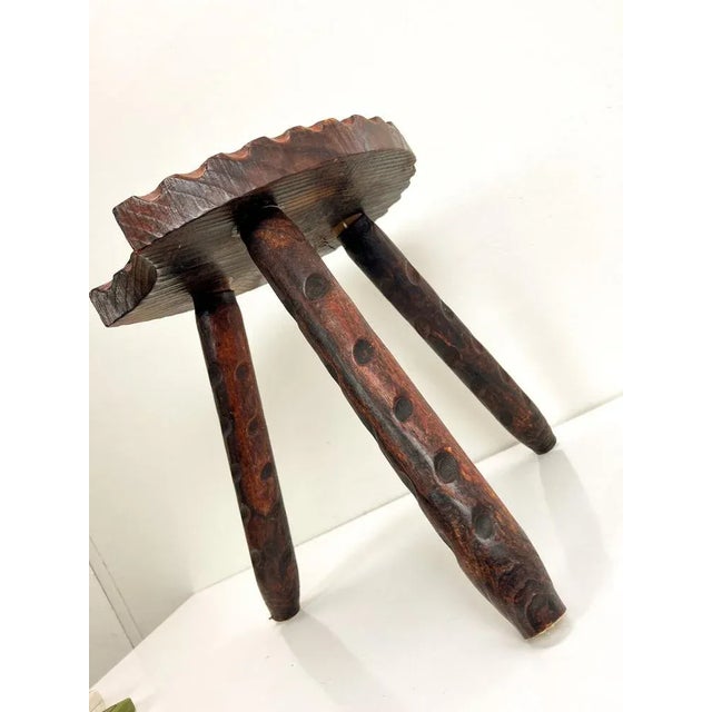 Brown Spanish Brutalist Wooden Tripod Stool with Leather, 1960s For Sale - Image 8 of 9
