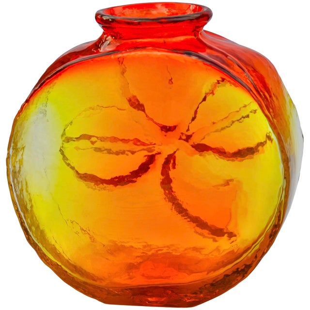 Glass Early 20th Century Handmade Fluorescent Americana Art-Glass Vase For Sale - Image 7 of 13