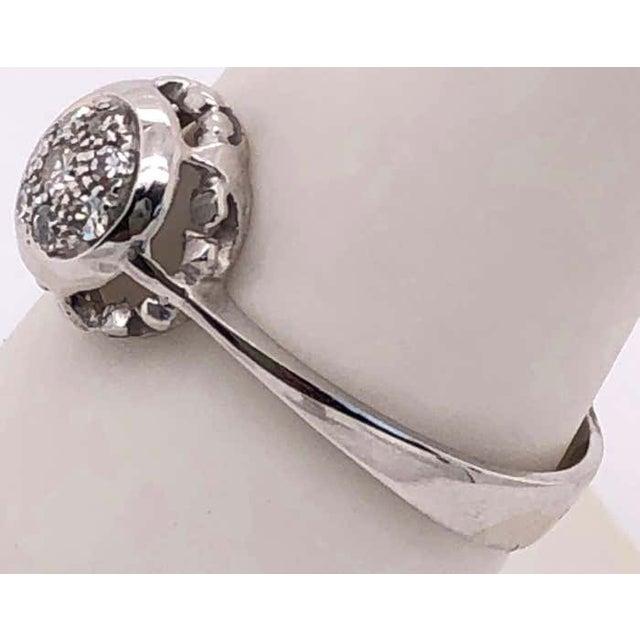 2010s 14 Karat White Gold With Center Diamond Cluster Ring For Sale - Image 5 of 7