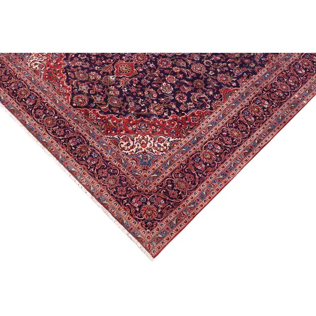 Transitional Vintage Hand-Knotted Wool Rug – 9'11" X 13'0" – Blue & Red For Sale - Image 3 of 7