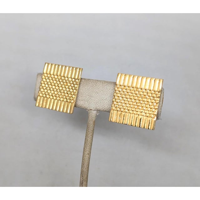 American Vintage 1980 Signed Napier Ad Piece Goldtone Square Clip Earrings-2 Pieces For Sale - Image 3 of 8