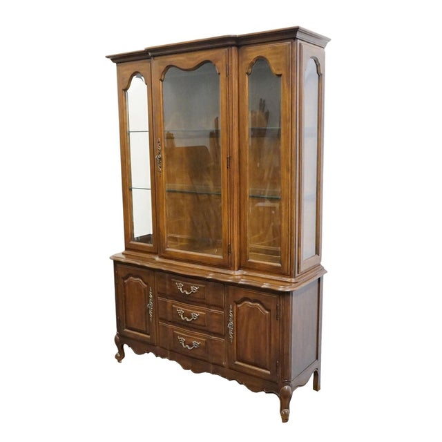 THOMASVILLE FURNITURE Tableau Collection Country French Provincial 50" Lighted Display China Cabinet 14121-410 74.75" High...