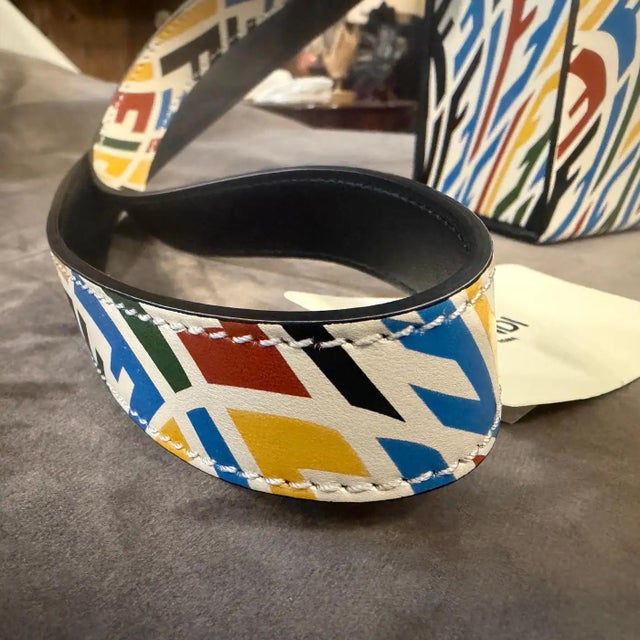 Animal Skin 21st Century Vertical White Vertigo Box Shoulder Bag by Fendi for Sarah Coleman For Sale - Image 7 of 14