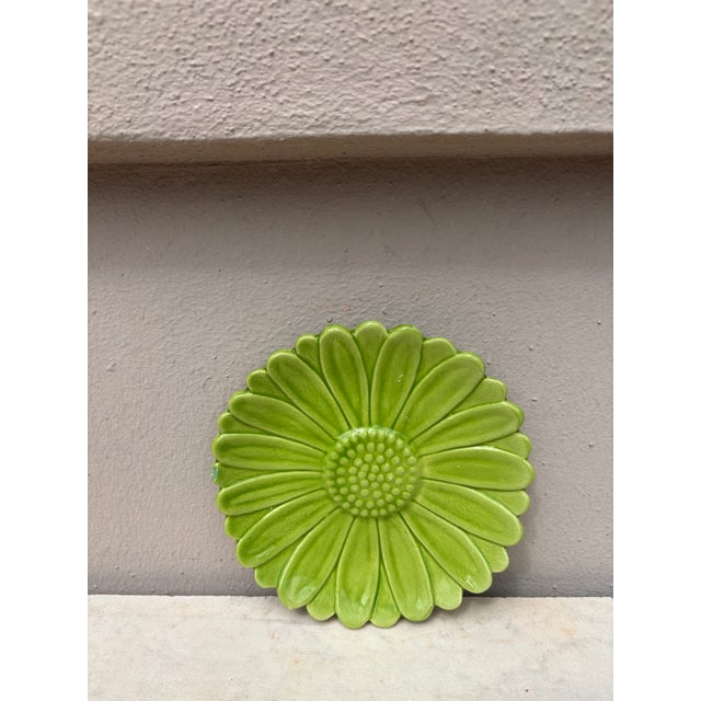 Small French Green Majolica Daisy Plate Vallauris, circa 1950. 5.2 inches diameter.