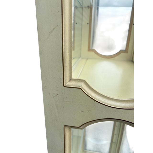 Mid 20th Century Jasper Cabinet Co. Cream China Cabinet For Sale - Image 13 of 17