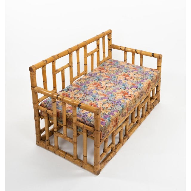 Mid-Century Modern Mid-Century Sofa in Bamboo, Rattan and Fabric attributed to Vivai del Sud, Italy, 1970s For Sale - Image 3 of 13