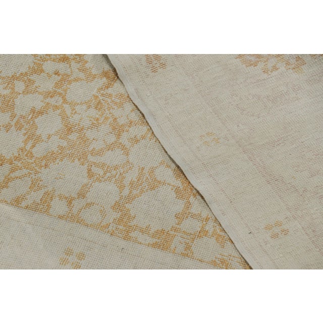Textile Rug & Kilim’s Modern Classics Rug in Gold and White Tones With Medallion For Sale - Image 7 of 7