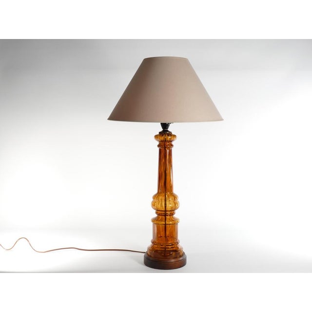 Scandinavian Modern Amber Glass Table Lamp by Miranda, 1970s For Sale - Image 4 of 18