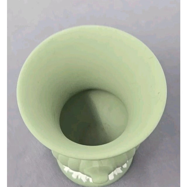 Mid-Century Modern Vintage Wedgewood Jasperware Green With Cream Urn Vase For Sale - Image 3 of 6