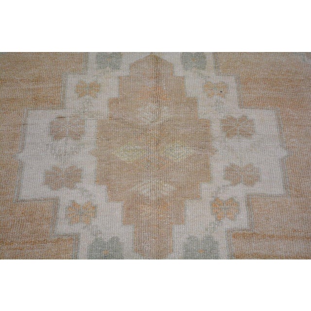 1950s Vintage Turkish Anatolian Hand Knotted Wool Rug, 4'4''x7'4'' For Sale - Image 5 of 6