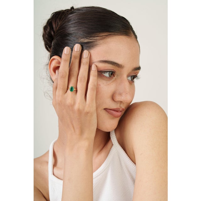 Vintage Inspired 1.9ct Natural Emerald Oval Solitaire Ring Size 5.5 in 18k Yellow Gold For Sale - Image 9 of 16