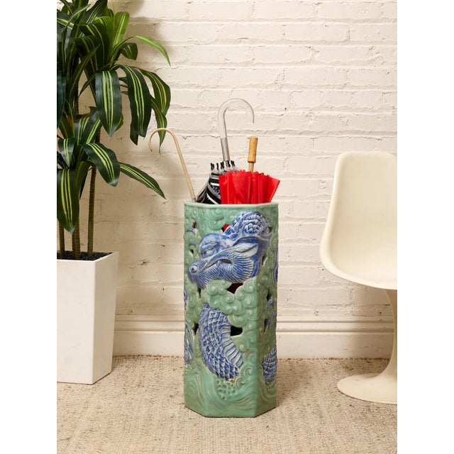 From bits-and-bobs to chotchkes galore, our trays, bowls, and decorative objects are perfect for styling your living space.