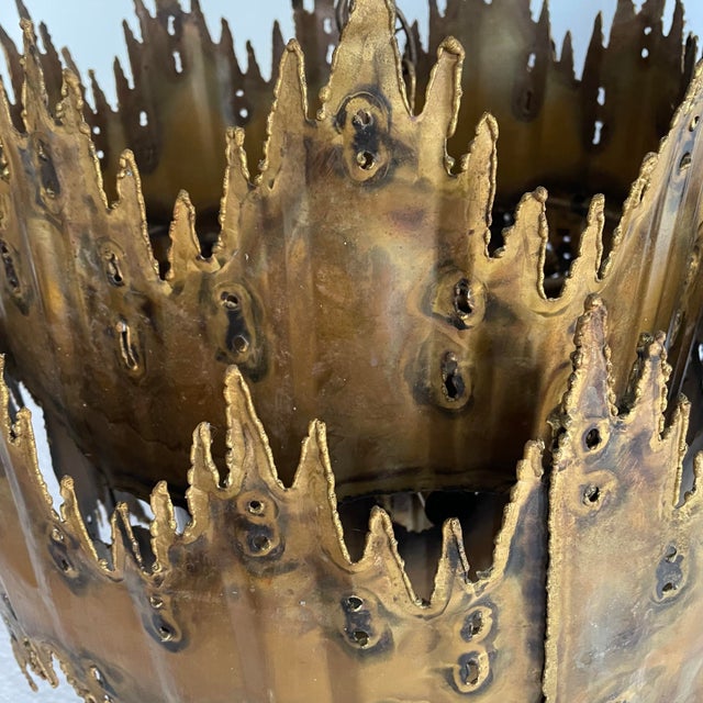 Vintage Tom Greene for Feldman Brutalist Flame Brass Chandelier Lighting Fixture For Sale In New York - Image 6 of 10