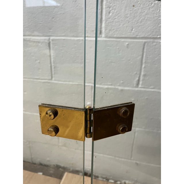Mid-Century Modern Jacques Adnet 3 Panel Tempered Glass Fire Screen & Brass Hardware France 1970 For Sale - Image 3 of 11