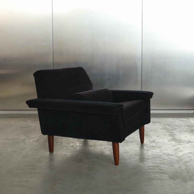 Mid-Century Modern Lounge Chair in Mohair, 1967 For Sale - Image 17 of 17