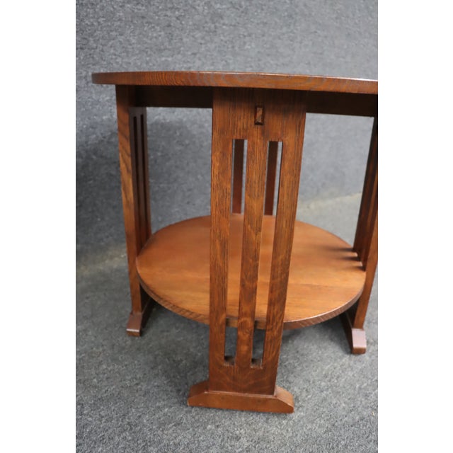 Stickley Mission Arts & Crafts Quarter Sawn Oak Round Lamp End Table For Sale In Philadelphia - Image 6 of 13