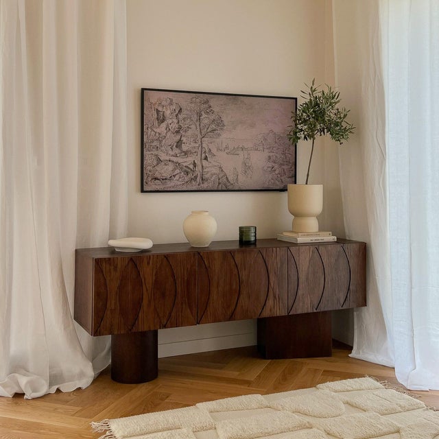 LIBRA Sideboard – Elegance with Distinctive Character The LIBRA Sideboard is functional sculpture—a powerful design...
