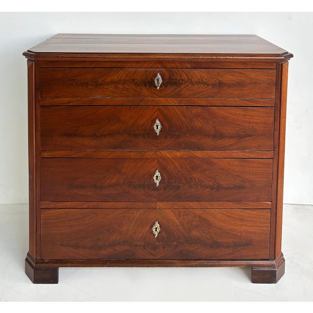 Charles Joseph Biederman 19th-Century Biedermeier Style Mahogany Chest of Drawers, Matched Flame Grain For Sale - Image 4 of 13