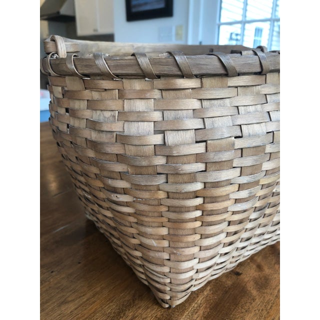 20th Century Tribal Ho-Chunk Inspired Basket For Sale In Milwaukee - Image 6 of 7