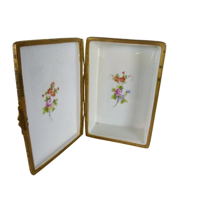 Cerulean Antique French Sèvres-Style Porcelain Hinged Trinket Box - Birds & Flowers, Late 19th C. For Sale - Image 8 of 14