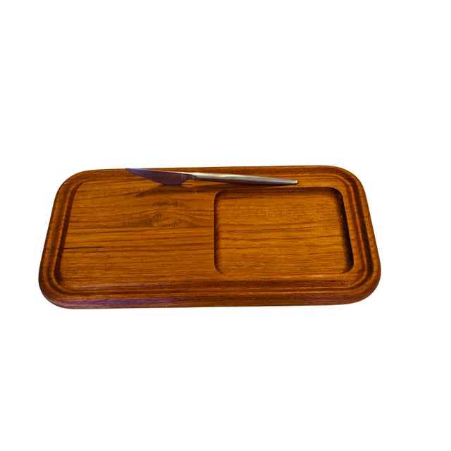 Mid-Century Modern Vintage Mid-Century Modern Kalmar Designs Teak Cheese Board & Serving Tray With Original Stainless Knife For Sale - Image 3 of 9