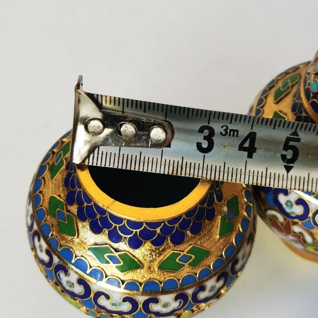 Pair of Vintage Cloisonné Enamel Lidded Jars – Gold Ground, Floral Motif For Sale - Image 4 of 6
