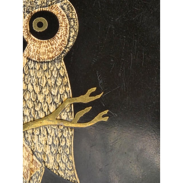 Black Mid-Century Couroc of Monterey California Hand-Inlaid Owl Round Black Serving Tray For Sale - Image 8 of 18