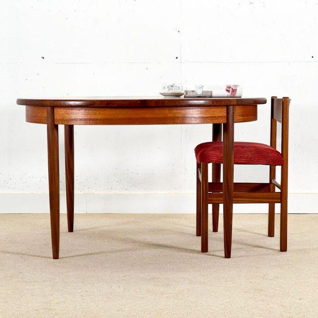 Fresco Round Extending Dining Table from G-Plan, 1960s For Sale - Image 10 of 10