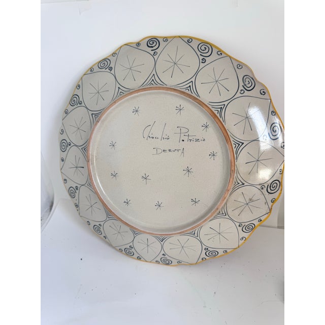 Deruta Hand-Painted Ceramic Majolica Bird Plate / Platter For Sale - Image 9 of 9
