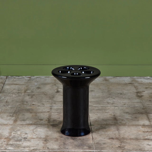 Glazed ceramic umbrella stand by Angelo Mangiarotti for Ceramica Brambilla Milano c.1970s, Italy. The piece features an...